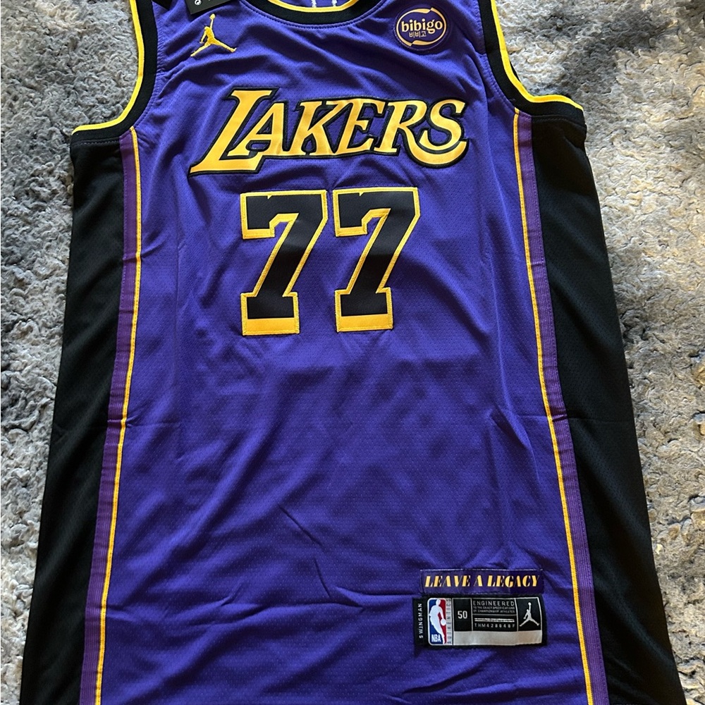 Los Angeles Lakers Luka Doncic Purple Jersey Size Large